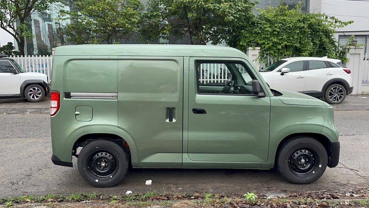 Lộ ảnh VinFast EC Van bản cửa lùa: Chưa rõ là xe thương mại hay AI, tăng sức cạnh tranh 'Su cóc' - Ảnh 1