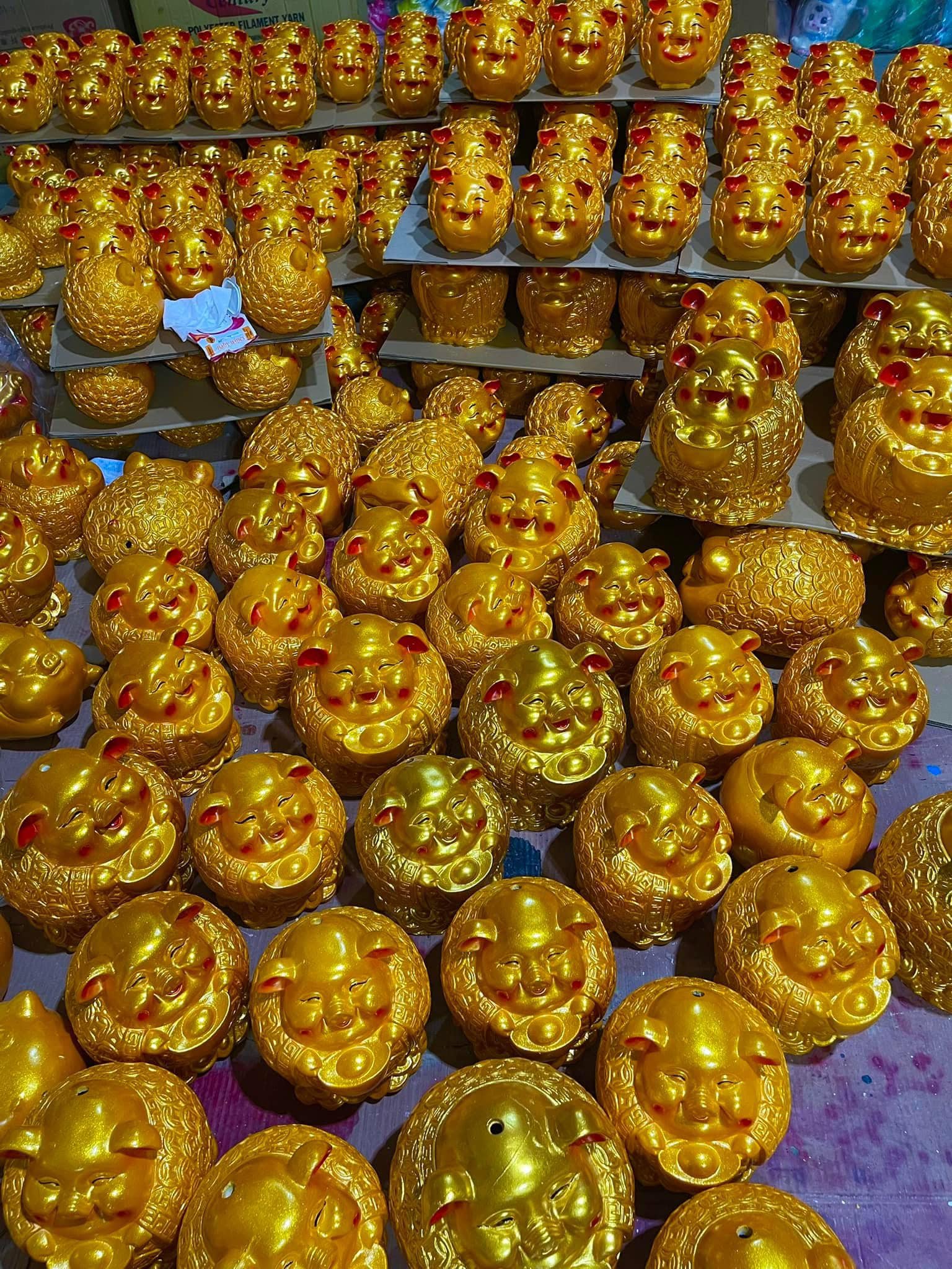 Ngoài vàng bạc, những mặt hàng nào đang “cháy hàng” dịp vía Thần Tài? - Ảnh 11