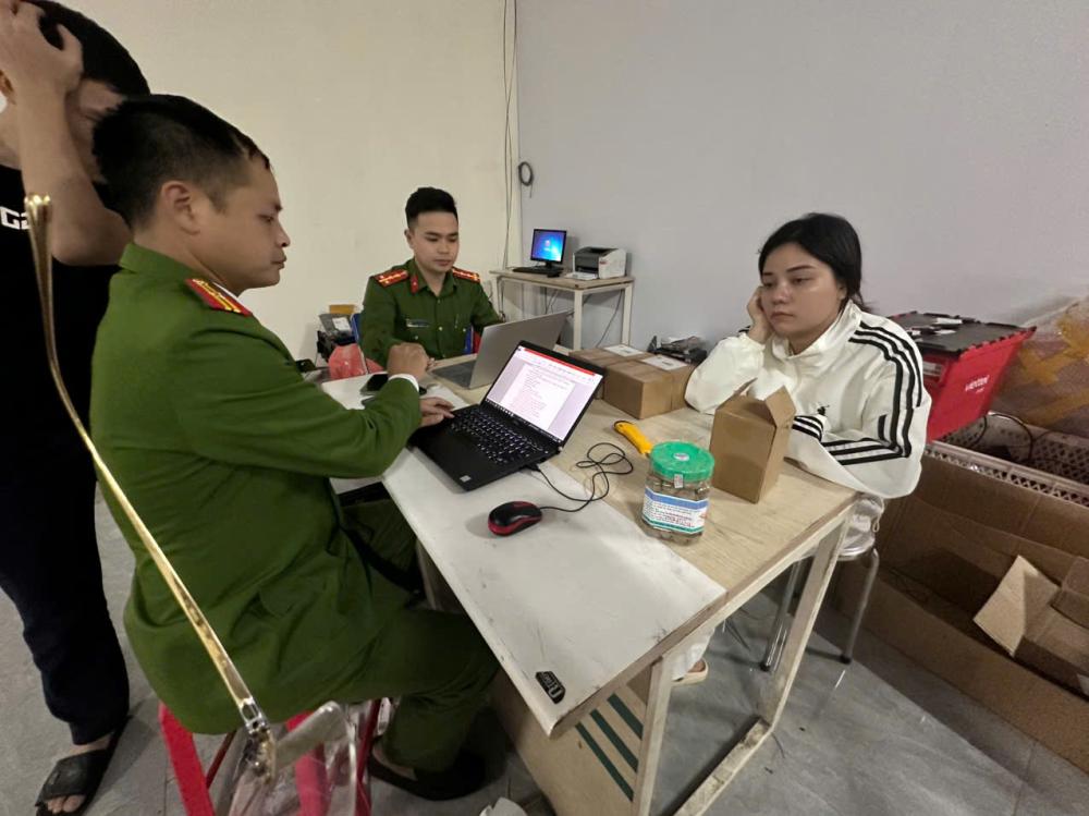 Rúng động Hà Tĩnh: Bóc gỡ đường dây sản xuất thuốc đông y tăng cân giả, thu giữ hơn 1 tấn viên hoàn - Ảnh 5