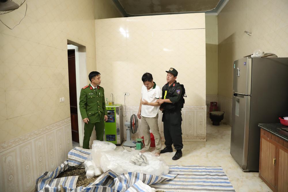 Rúng động Hà Tĩnh: Bóc gỡ đường dây sản xuất thuốc đông y tăng cân giả, thu giữ hơn 1 tấn viên hoàn - Ảnh 7