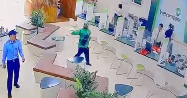 Đại tướng Lương Tam Quang biểu dương Công an các đơn vị, địa phương vụ bắt giữ 02 đối tượng cướp ngân hàng tại Gia Lai