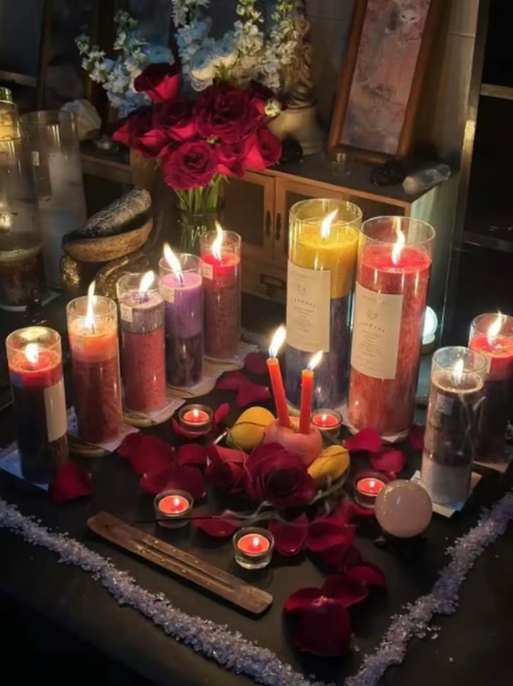 KOL lừa được 190 tỷ đồng từ việc bán nến cầu nguyện cho giới trẻ - Ảnh 2