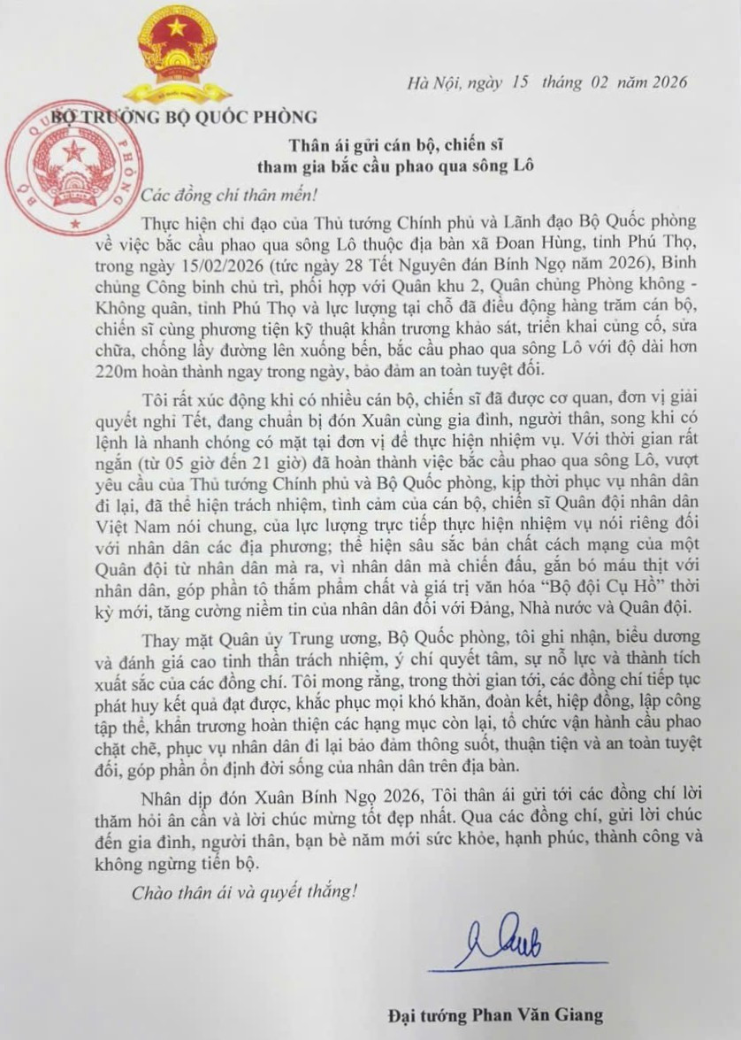 Thần tốc bắc cầu phao sông Lô, hàng trăm quân nhân được Đại tướng Phan Văn Giang ngợi khen - Ảnh 2
