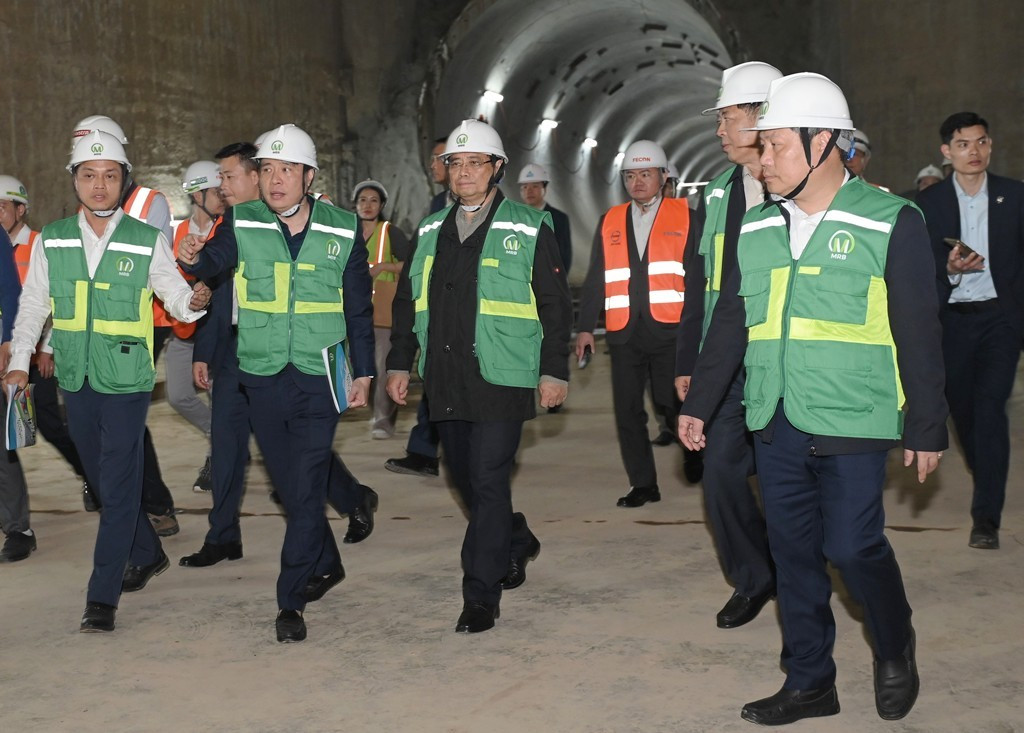Thủ tướng kiểm tra công trường dự án metro Nhổn - Ga Hà Nội - Ảnh 1