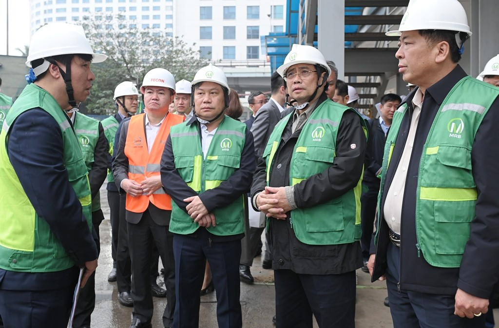 Thủ tướng kiểm tra công trường dự án metro Nhổn - Ga Hà Nội - Ảnh 3