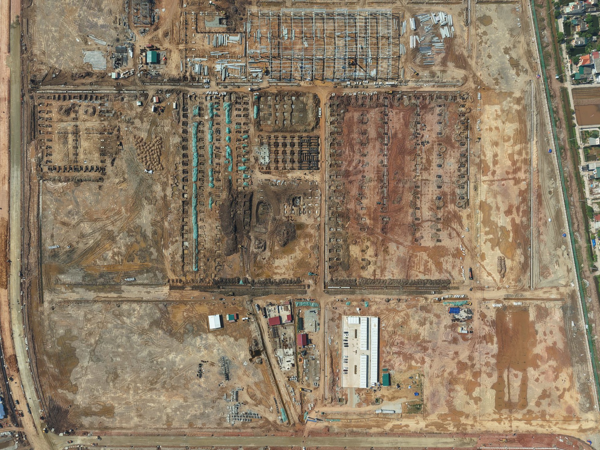 Hình ảnh mới nhất về Nhà máy ô tô Trung Quốc đầu tiên ở Việt Nam sau 3 tháng khởi công: Những chi tiết đáng chú ý - Ảnh 3