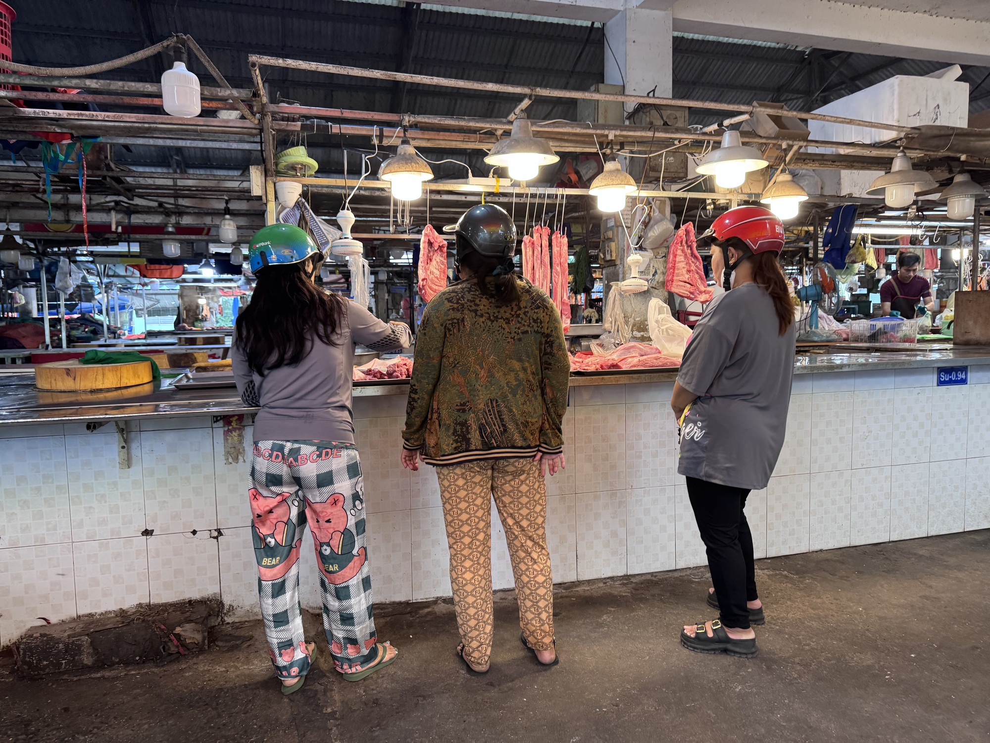 Hải sản giá vẫn cao sau Tết - Ảnh 6