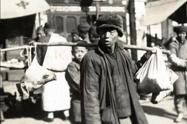 13 bức ảnh hiếm về Tết đầu thời nhà Thanh: Khung cảnh thật khiến nhiều người nghi ngờ phim truyền hình - Ảnh 1