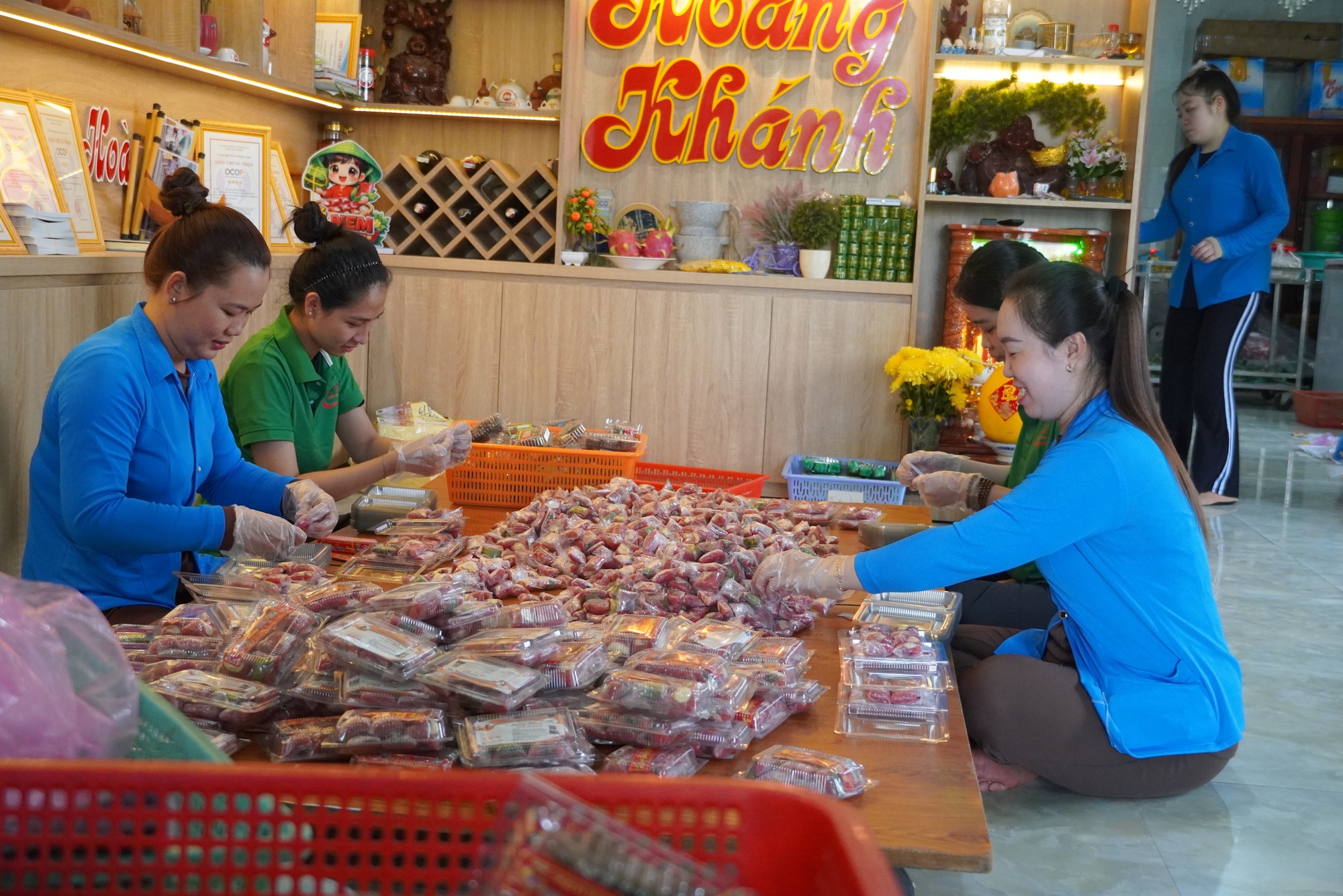 “Vương quốc” nem Lai Vung chạy đua với Tết - Ảnh 12