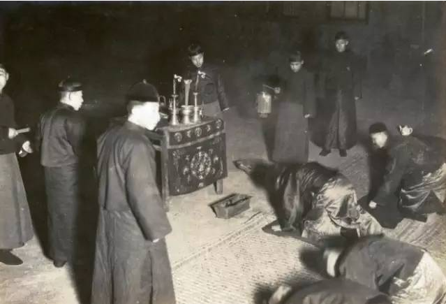 13 bức ảnh hiếm về Tết đầu thời nhà Thanh: Khung cảnh thật khiến nhiều người nghi ngờ phim truyền hình - Ảnh 7