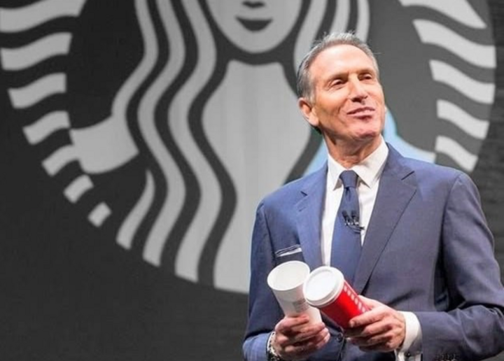 Từ khu nhà nghèo đến tỷ phú: Cựu CEO Starbucks đổi đời nhờ giáo dục thế nào? - Ảnh 1