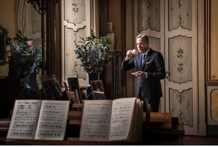 Từ khu nhà nghèo đến tỷ phú: Cựu CEO Starbucks đổi đời nhờ giáo dục thế nào? - Ảnh 2