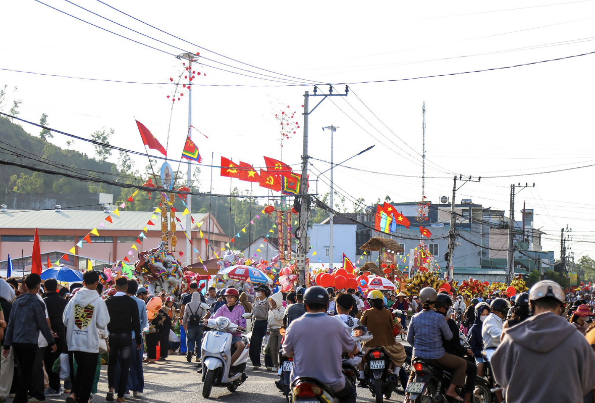 “Độc lạ” chợ Gò - mỗi năm chỉ họp lần duy nhất vào mùng 1 Tết - Ảnh 4