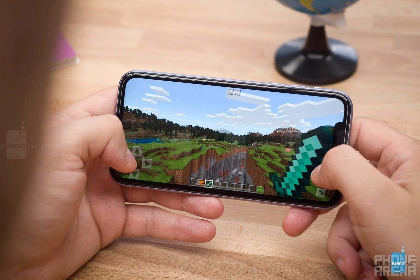 Ai còn nhớ chiếc iPhone 11 "cũ mèm" này không? - Dùng lại vào năm 2026, chẳng hiểu sao tôi vẫn thích nó mới tài - Ảnh 3