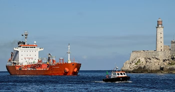 Cuba đón cú sốc lớn từ Mỹ