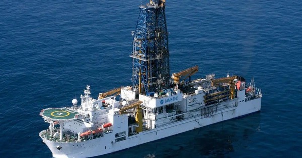 Nhật Bản hút đất hiếm từ đáy biển sâu thách thức vị thế Trung Quốc