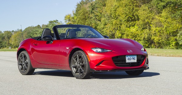 Mazda chơi lớn quá: Vừa nhận cọc CX-90 giá 2,5 tỷ lại sắp bán thêm một mẫu xe mui trần cho dân chơi, giá dự kiến không dưới 1,3 tỷ