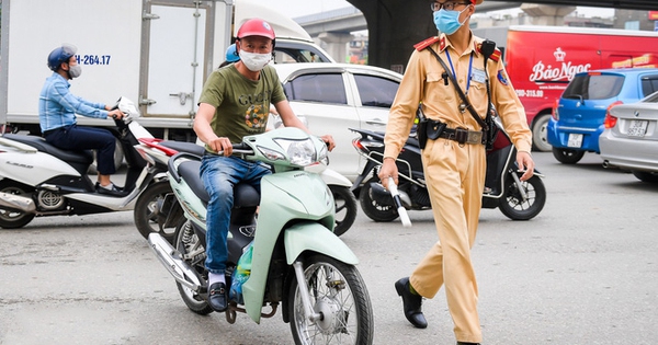 Sử dụng giấy tờ xe không chính chủ bị phạt thế nào khi vi phạm giao thông?