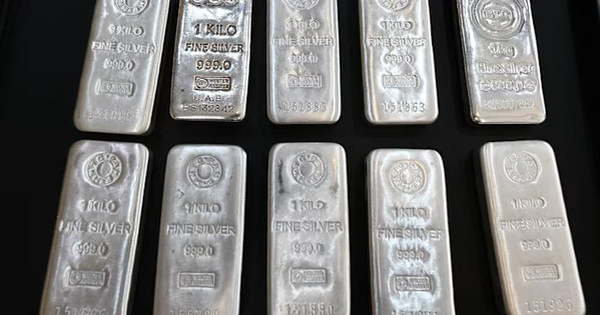 Đại gia ống nhựa lãi hơn 13.000 tỷ đồng sau vài ngày nhờ đầu cơ bạc