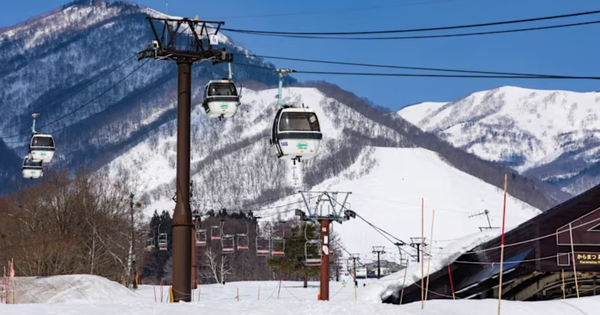 Tai nạn hy hữu đến đau lòng: Du khách 22 tuổi tử vong sau khi mắc kẹt trên cáp treo ở Nhật Bản, bị kéo lơ lửng giữa không trung