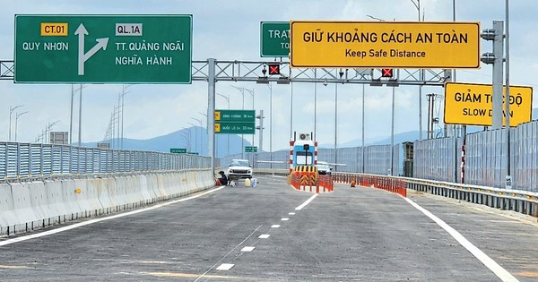 Khẩn trương đưa 5 tuyến cao tốc đã thông xe kỹ thuật vào khai thác trước Tết Nguyên đán