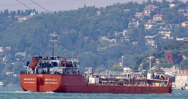 Doanh thu dầu mỏ giảm sốc vì lệnh trừng phạt, Nga làm một việc cực táo bạo bất chấp rủi ro căng thẳng leo thang