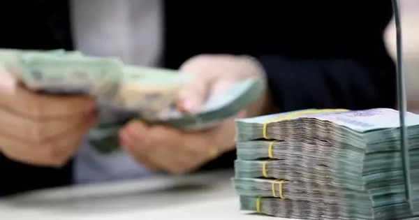 Ngân hàng dồn dập rao bán nợ trước Tết