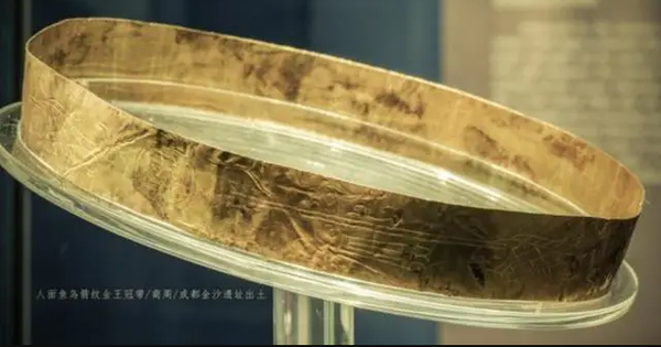 Đống "đất thải" bị bỏ quên ven đường 30 ngày không ai để ý, chuyên gia nhặt lên rồi trở thành quốc bảo