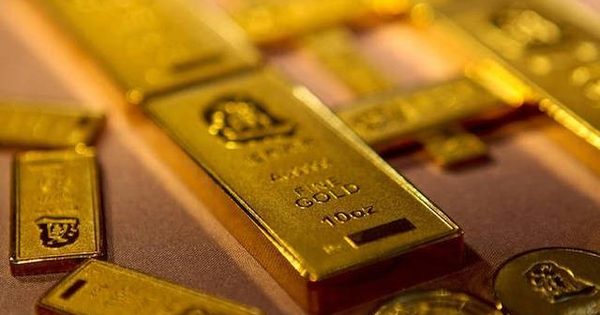 Quỹ vàng lớn nhất thế giới gom hàng tấn vàng trong một ngày