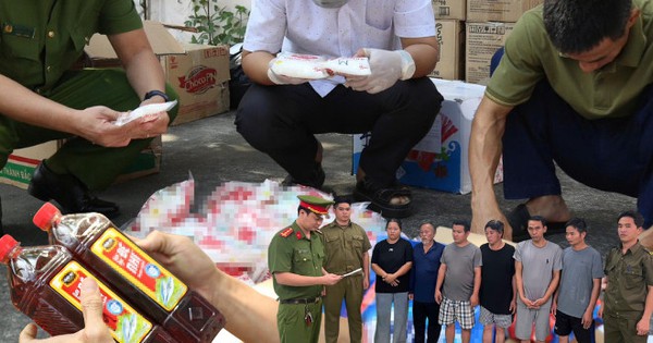 Tịch thu hàng tấn tang vật sau khi khám xét 5 địa điểm: 'Giật mình' danh sách hạt nêm, nước mắm giả