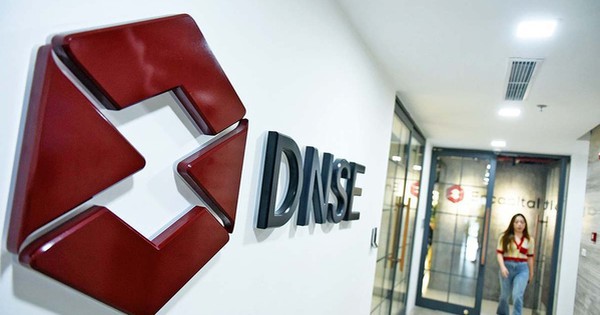 Cổ đông lớn đăng ký chuyển nhượng quyền mua DSE