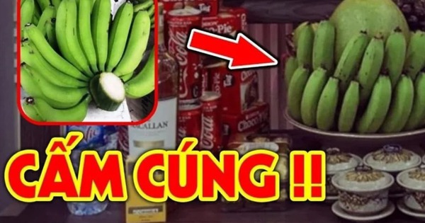 Ông bà dặn: KHÔNG ghép 2 nải chuối trên ban thờ, con cháu làm trái dễ rước họa vào thân