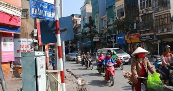 Hà Nội cấm xe taxi, xe hợp đồng dưới 8 chỗ vào phố Khâm Thiên giờ cao điểm