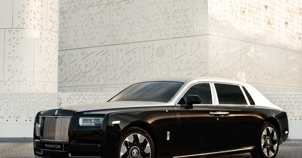 Rolls-Royce Phantom có bản khắc laser độc nhất thế giới: Hoạ tiết có thể gây hoa mắt, độ sâu vết khắc dày gần gấp đôi tờ tiền