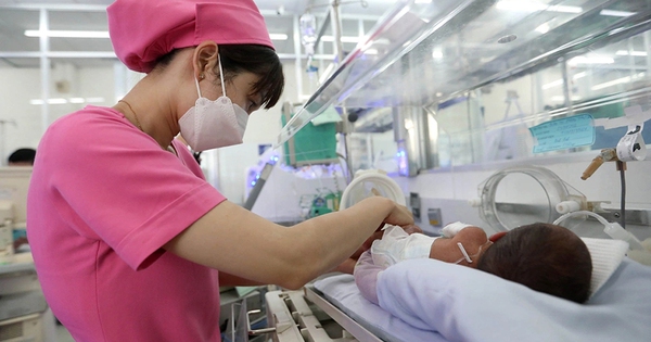 Yêu cầu bổ sung chính sách hỗ trợ phụ nữ sinh đủ 2 con trước 35 tuổi