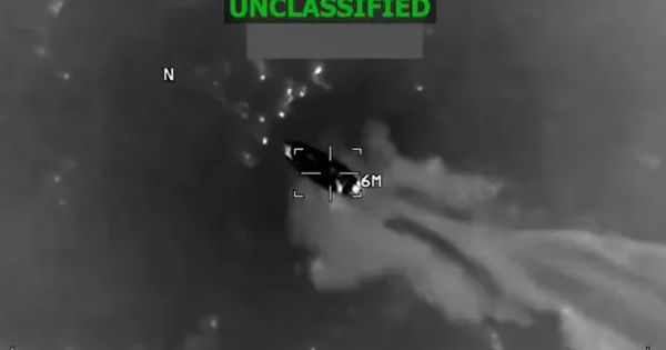 Quân đội Mỹ bắn trúng tàu ở biển Caribe khiến 3 người thiệt mạng