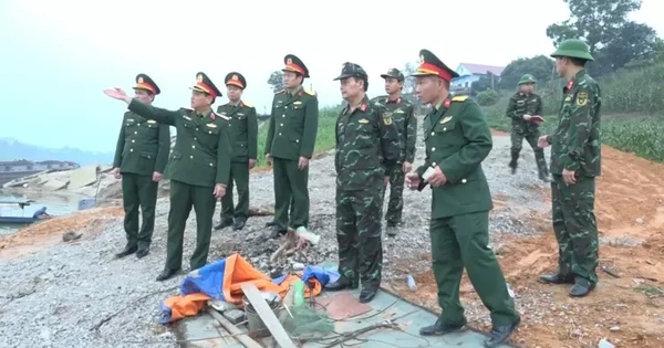 Quân khu 2 khảo sát bắc cầu phao qua sông Lô, đảm bảo giao thông trước Tết