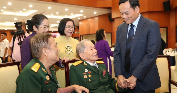 Mùa xuân đầu tiên của siêu đô thị TPHCM