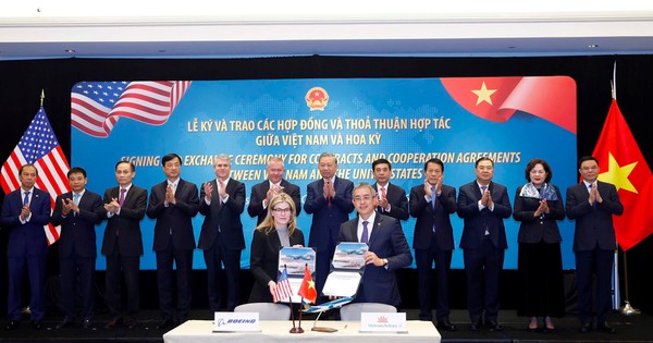 Tổng Bí thư Tô Lâm chứng kiến Vietnam Airlines ký mua 50 máy bay Boeing trị giá 8,1 tỷ đô