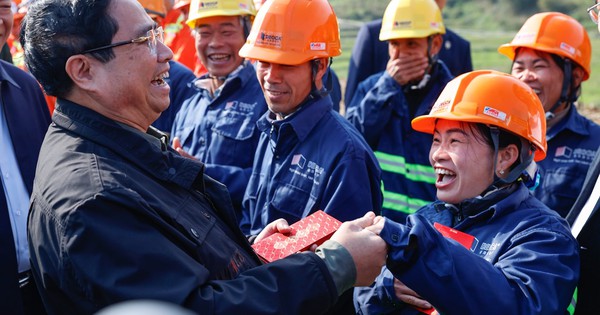 Thăm đại công trường dự án 25.000 tỷ, Thủ tướng biểu dương "vua đào hầm" VN, yêu cầu chốt ngày về đích
