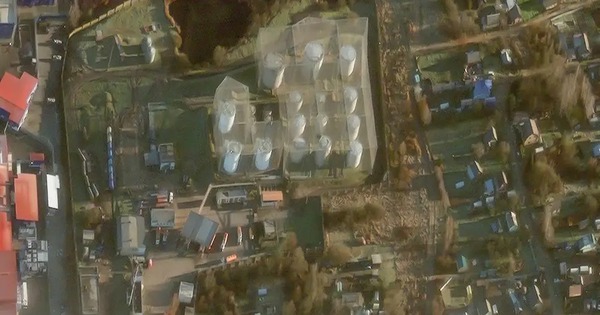 Ukraine tấn công tầm xa, chọc thủng lưới bảo vệ, kho dầu Nga bốc cháy