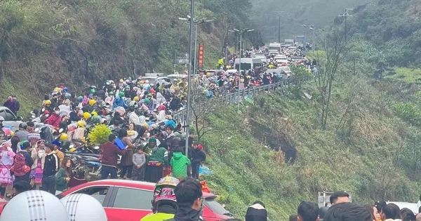 'Thất thủ' đường lên Tây Bắc du xuân