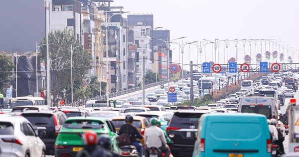 Thủ tướng: Không để ùn tắc kéo dài trên tuyến đường vào trung tâm Hà Nội, TP.HCM