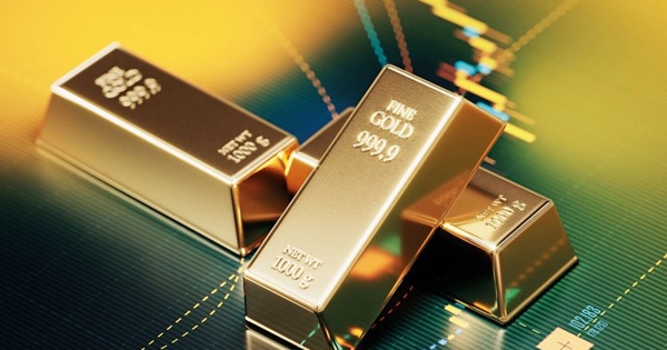 Vàng bật tăng mạnh cuối tuần, chuyên gia dự báo còn dư địa đi lên tuần tới