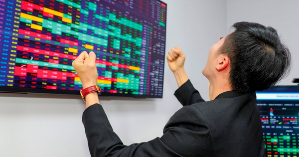 Với 1 tỷ đồng, chuyên gia "mách nước" danh mục đầu tư cổ phiếu hấp dẫn