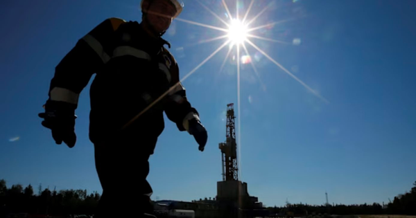 Nga khiến phương Tây chấn động: Bất ngờ phát hiện 'ma trận buôn dầu' thách thức lệnh trừng phạt, giúp Moscow mang về gần 100 tỷ USD