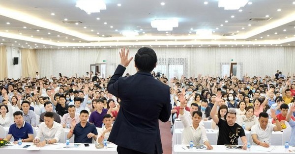 Doanh nghiệp bán khoá học làm giàu báo lãi quý 4 "bốc hơi" hơn 90%, đầu tư chứng khoán tạm lỗ