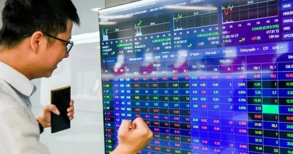 Cổ phiếu nhóm dầu khí tăng kịch trần