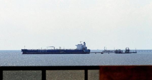 Ba tàu chở dầu cỡ lớn lên đường đến Venezuela bốc hàng, hướng đến một quốc gia Nam Á