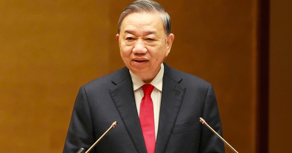 Tổng Bí thư: Không thể đưa về một dây chuyền lạc hậu của Nhật, Đức và coi đó là tiên tiến